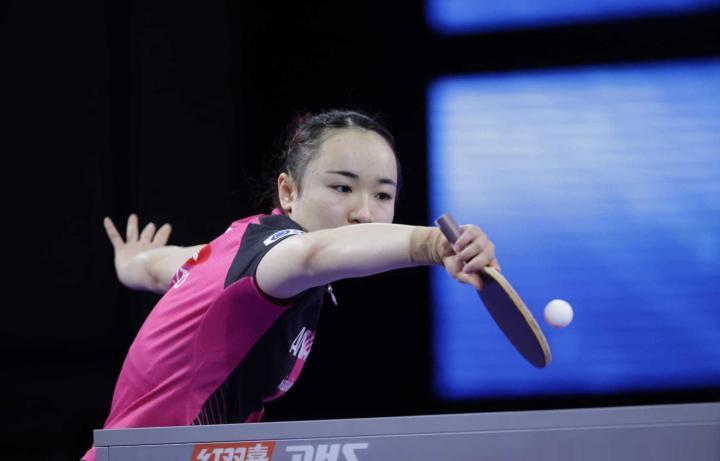 了更衣室的 了更衣室的