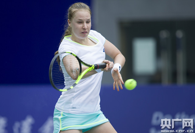 首秀球员中 首秀球员中