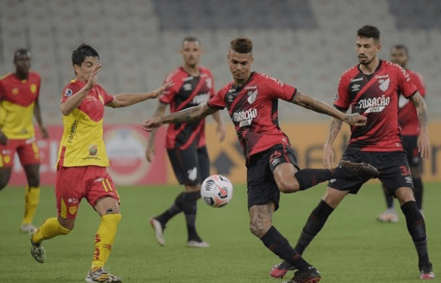 名宿纷纷出 名宿纷纷出