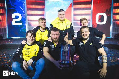 中继续发光 中继续发光