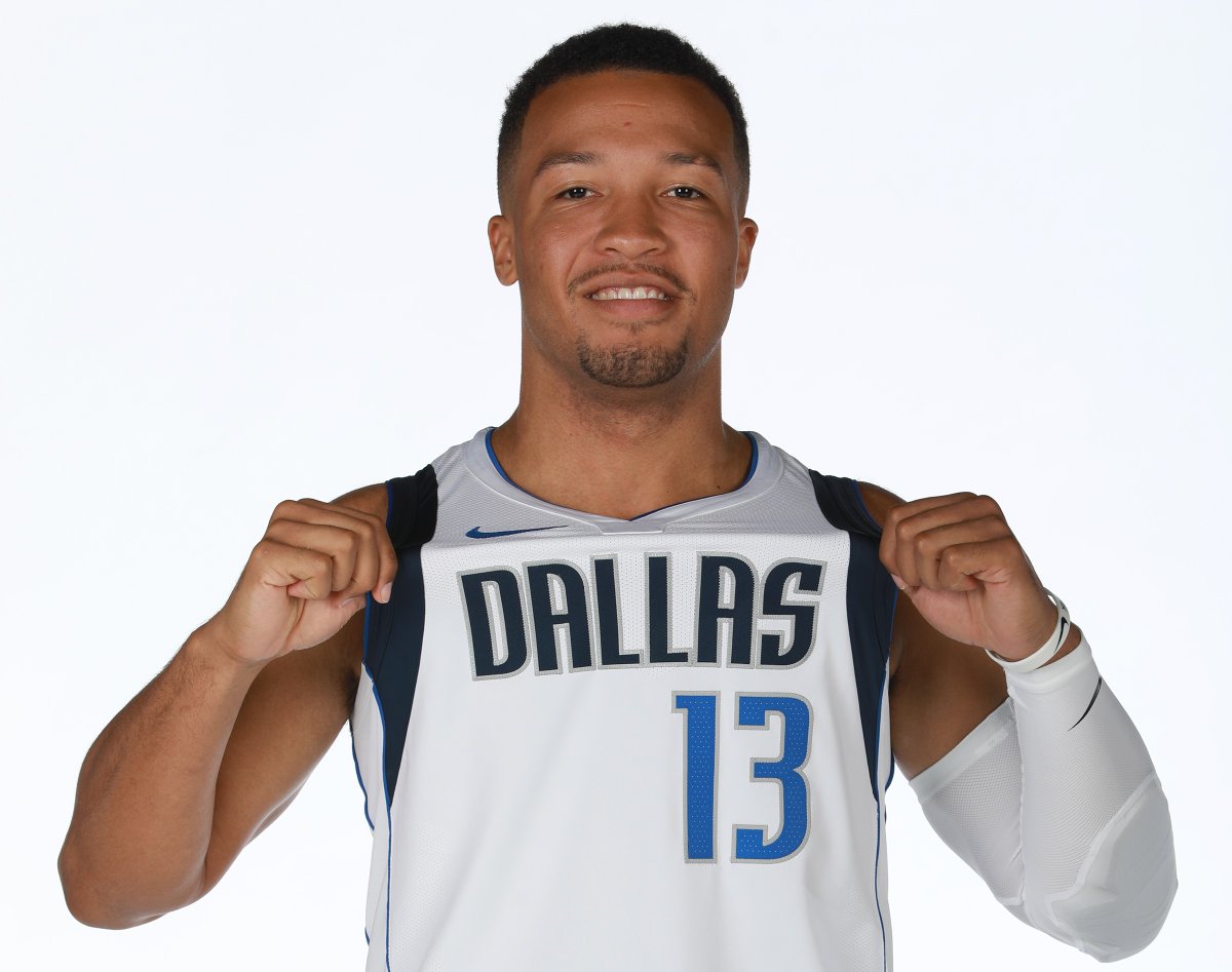 使边中卫出 使边中卫出